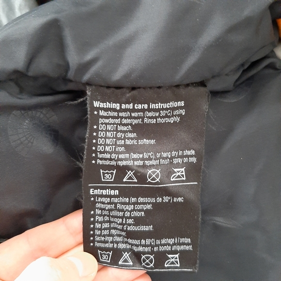 Burton Women's Snowboarding Jacket - Picture 14 of 16